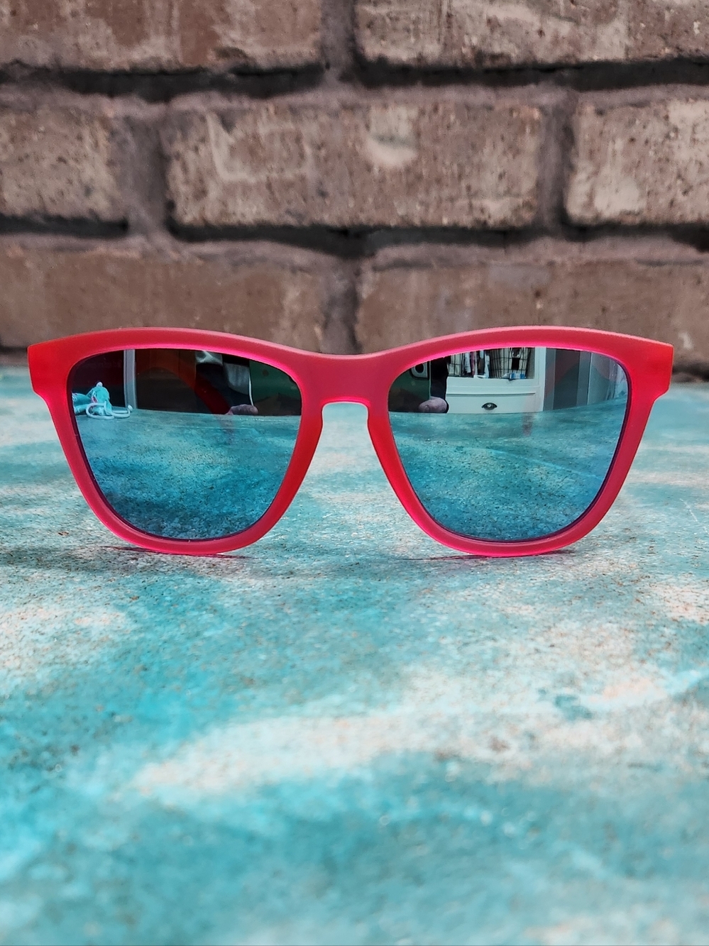 Goodr OG Sunglasses, Flamingos On A Booze Cruise, Brand New